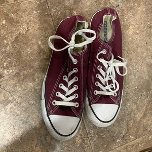 Maroon converse